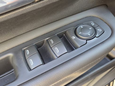 Certified 2023 GMC Terrain SLT FWD image 39