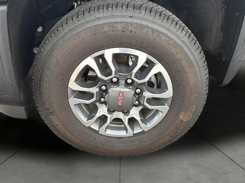 Used 2025 GMC Sierra 2500 SLE w/ SLE Value Package; AWD/4WD image 3