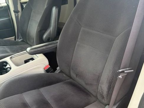 Used 2014 Dodge Grand Caravan SXT FWD image 22