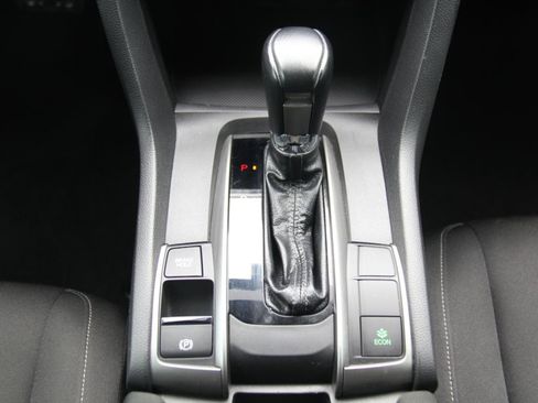 Used 2018 Honda Civic Sport image 15