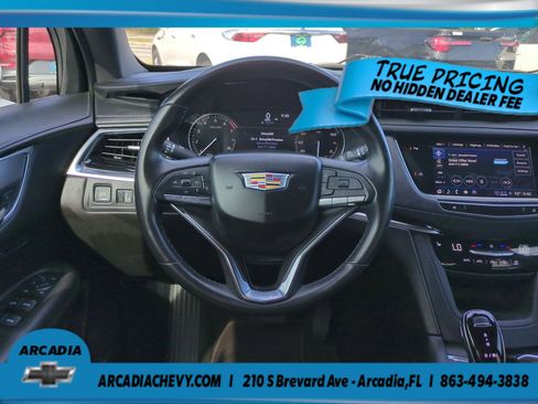 Certified 2024 Cadillac XT6 Luxury AWD/4WD image 16