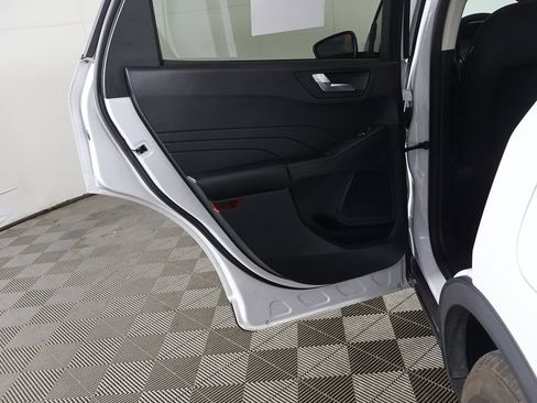 Used 2021 Ford Escape SE image 22