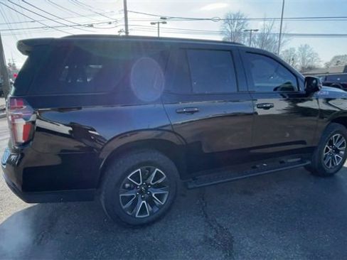 Used 2023 Chevrolet Tahoe Z71 w/ Luxury Package image 2