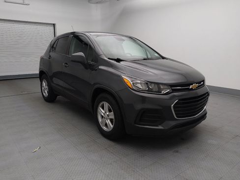 Used 2020 Chevrolet Trax LS w/ Tint and Cruise Package image 13