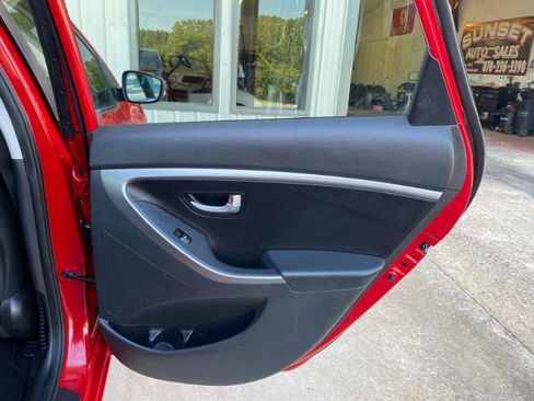 Used 2013 Hyundai Elantra GT w/ Style Pkg FWD image 17