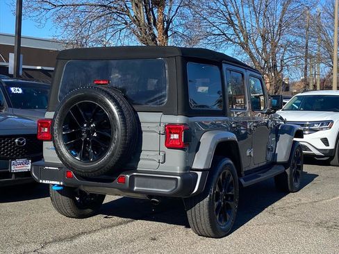 Used 2022 Jeep Wrangler Unlimited Sahara w/ Cold Weather Group image 3