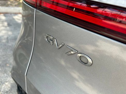 Used 2022 Genesis GV70 2.5T AWD/4WD image 35