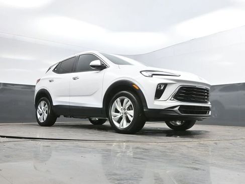 Used 2025 Buick Encore GX Preferred image 42