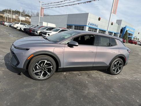 New 2026 Chevrolet Equinox EV LT image 8