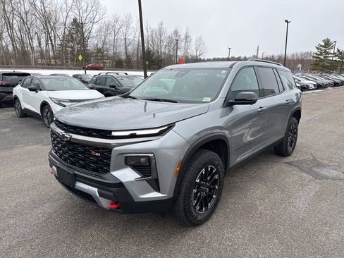 Used 2025 Chevrolet Traverse Z71 w/ Driver Confidence Package image 31