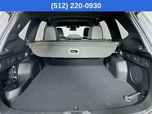 Certified 2025 Subaru Forester Limited image 32