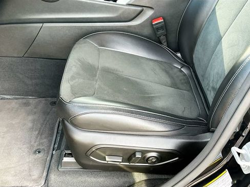 Used 2025 Jeep Grand Cherokee Altitude RWD image 19