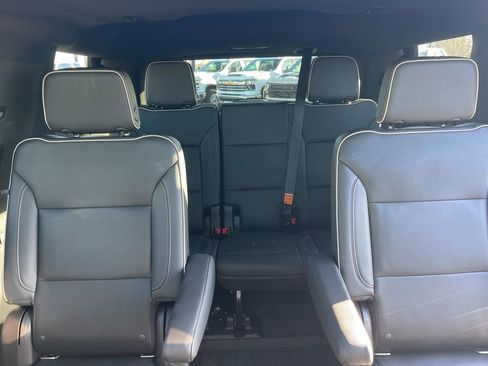 Used 2021 GMC Yukon SLT w/ SLT Luxury Plus Package image 17