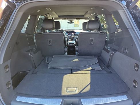 Certified 2023 Cadillac XT6 Premium Luxury image 14