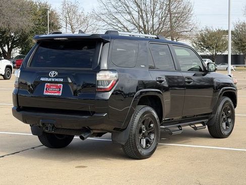 Certified 2022 Toyota 4Runner SR5 Premium image 4