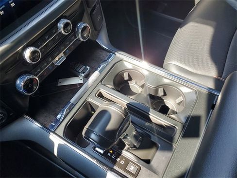 Used 2023 Ford F150 Lariat image 20