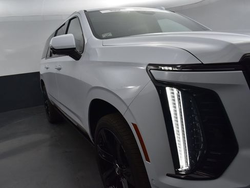 Certified 2026 Cadillac Escalade ESV Sport w/ Touring Package AWD/4WD image 43