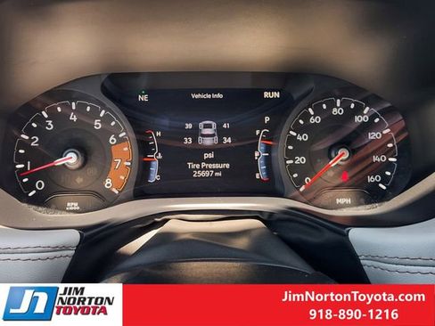 Used 2025 Jeep Compass Limited AWD/4WD image 16