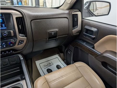 Used 2017 GMC Sierra 1500 Denali w/ Denali Ultimate Package AWD/4WD image 13