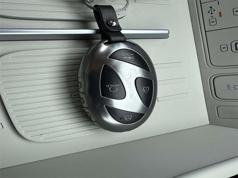 Used 2024 Hyundai Santa Fe Calligraphy image 33