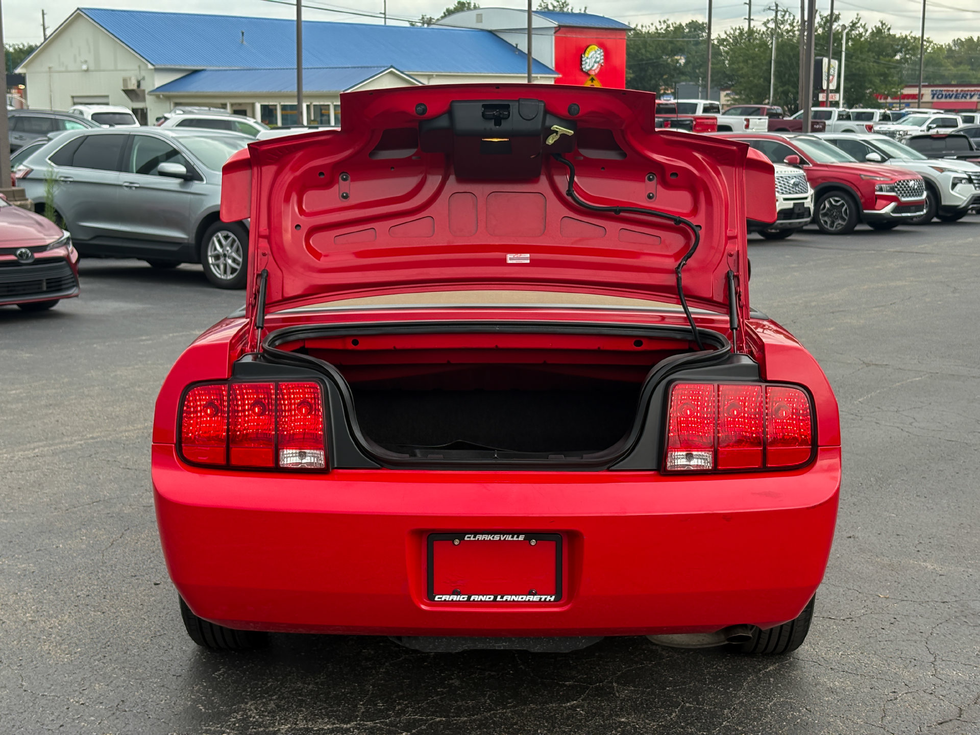 Used 2009 Ford Mustang Convertible RWD image 29