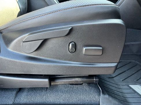 Used 2021 GMC Canyon AT4 w/ Driver Alert Package image 21