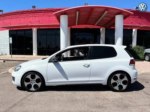 Used 2011 Volkswagen Golf 2-Door FWD image 5