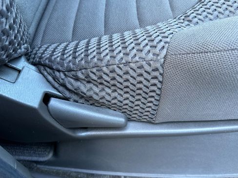 Used 2018 Nissan Frontier SV RWD image 22
