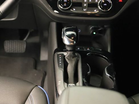 Used 2024 Buick Envista Sport Touring w/ Convenience I Package FWD image 21