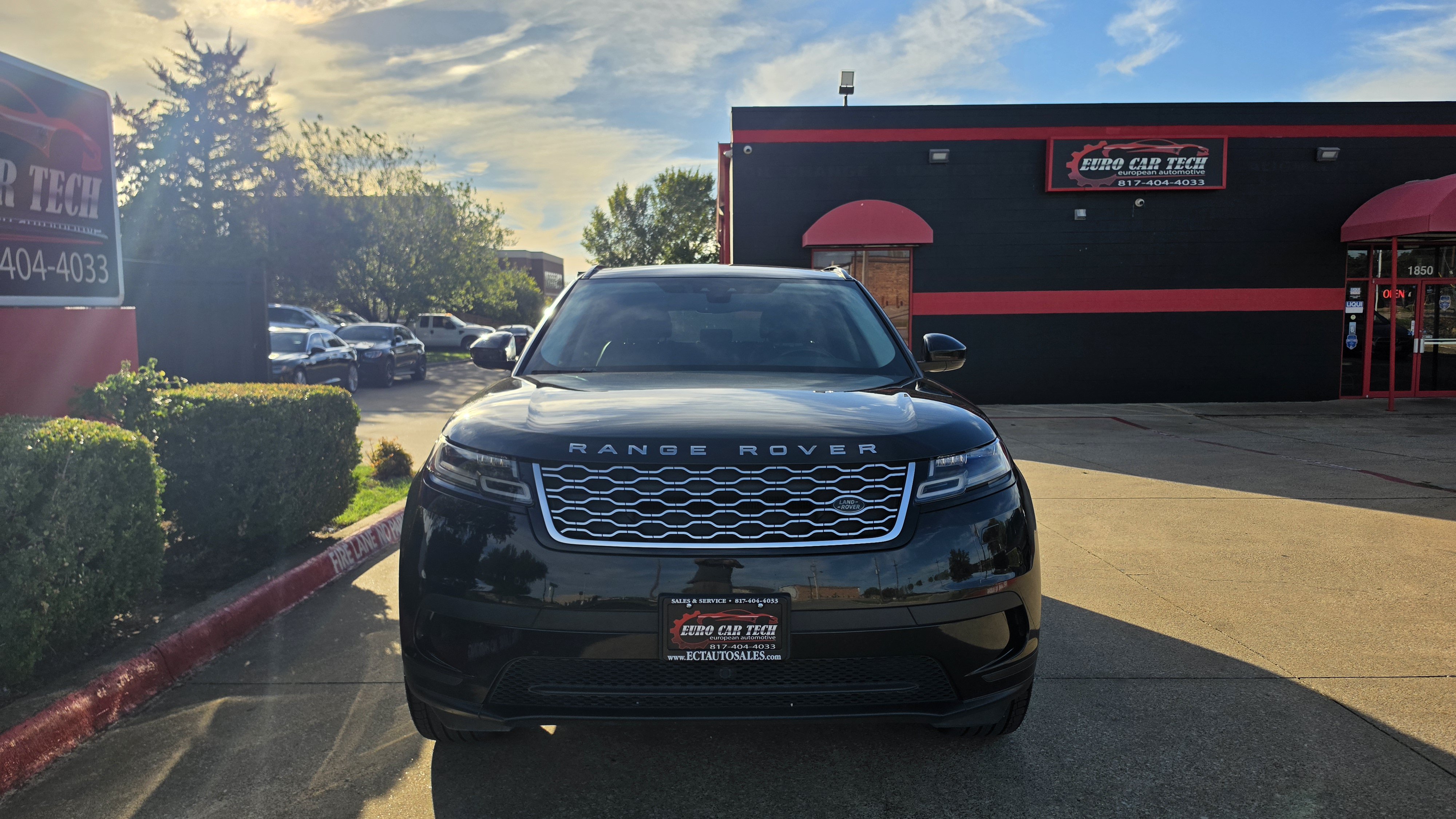 Used 2018 Land Rover Range Rover Velar S AWD/4WD image 5