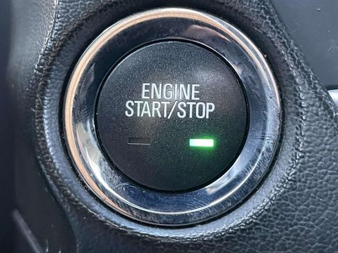 Used 2018 Chevrolet Suburban Premier image 35