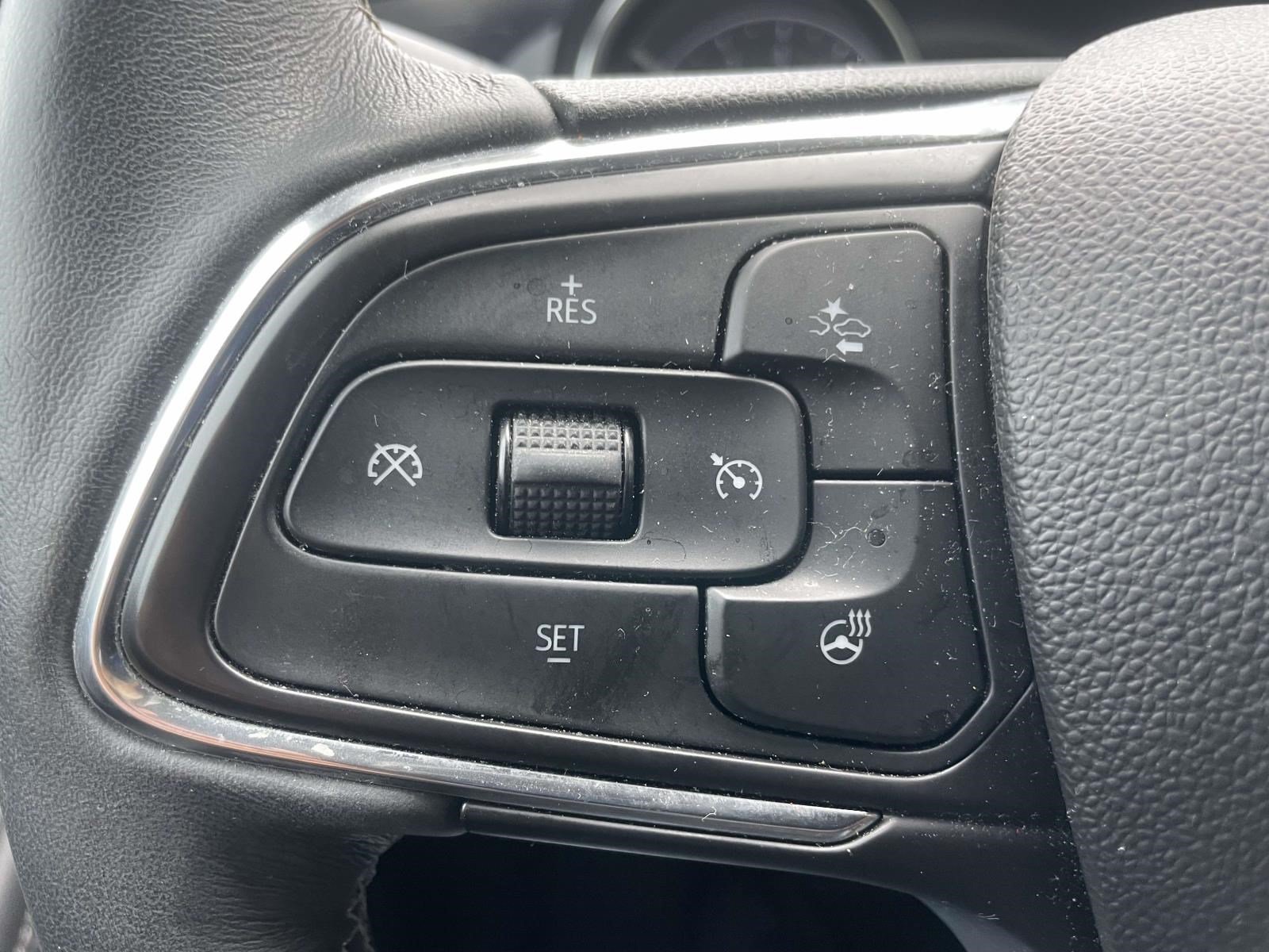 Used 2023 Buick Encore GX Essence w/ Experience Buick Package FWD image 21