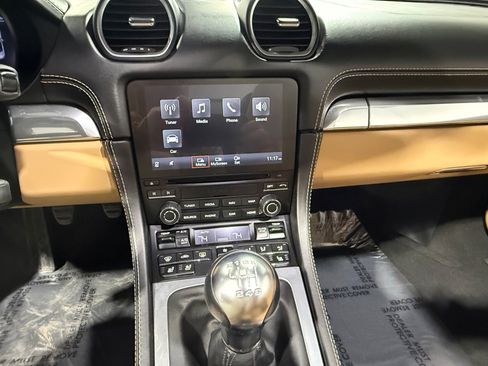 Used 2022 Porsche 718 Boxster image 51