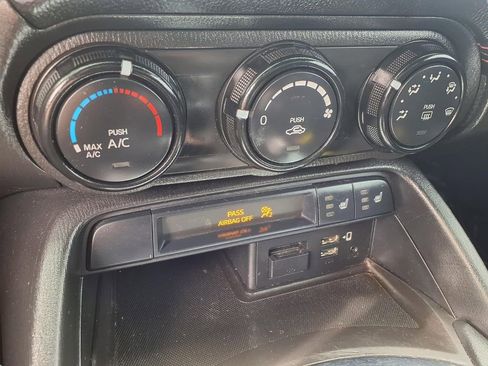 Used 2019 MAZDA MX-5 Miata Club image 9