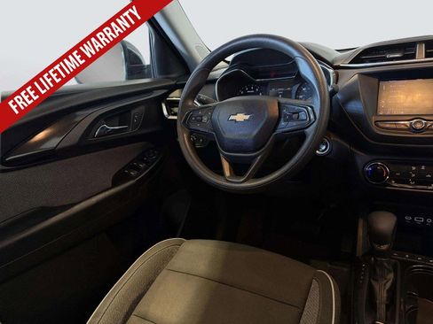 Used 2022 Chevrolet TrailBlazer LT FWD image 23