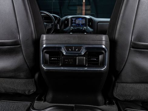 Used 2023 GMC Sierra 2500 Denali w/ Denali Black Diamond Edition AWD/4WD image 31