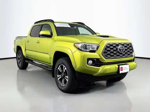 Certified 2023 Toyota Tacoma TRD Sport AWD/4WD image 1