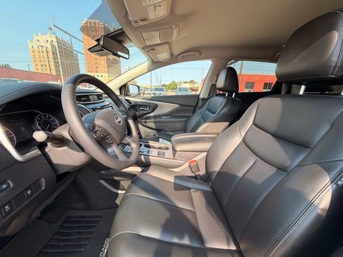 Certified 2024 Nissan Murano SV w/ SV Midnight Edition Package FWD image 12