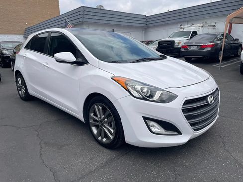 Used 2016 Hyundai Elantra GT w/ Option Group 03 FWD image 9