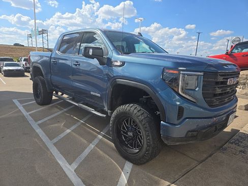 Used 2024 GMC Sierra 1500 Elevation w/ Preferred Package RWD image 9