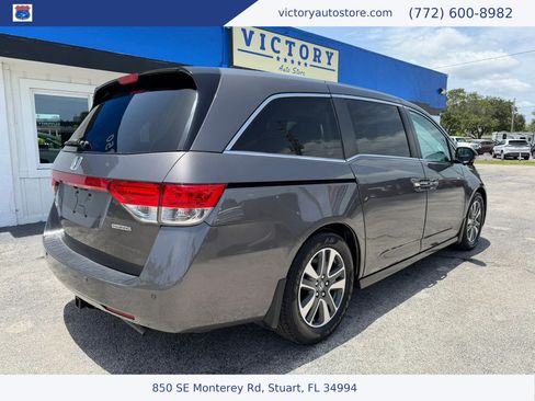 Used 2015 Honda Odyssey Touring Elite image 3