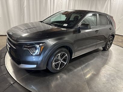 Certified 2025 Kia Niro LX