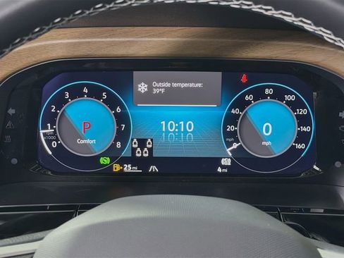 New 2026 Volkswagen Atlas SE FWD image 13
