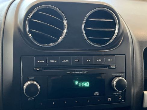 Used 2015 Jeep Compass Sport w/ Power Value Group image 16