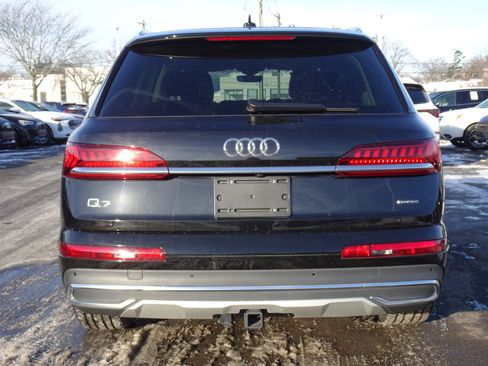 Certified 2023 Audi Q7 Premium Plus image 4
