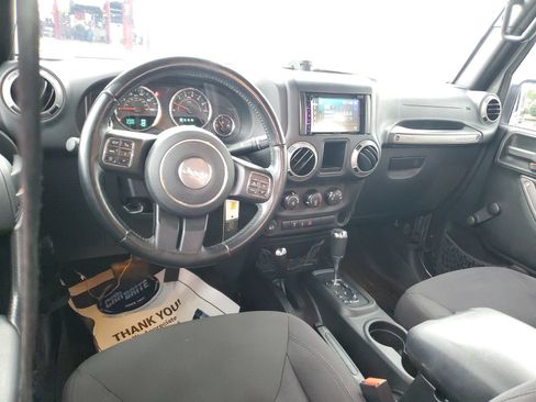 Used 2016 Jeep Wrangler Unlimited Sport w/ Connectivity Group AWD/4WD image 8