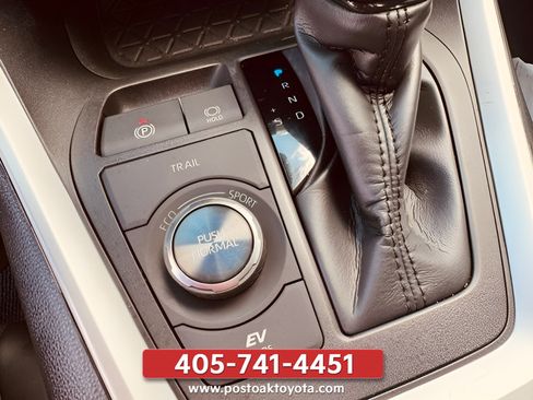 Used 2023 Toyota RAV4 XSE AWD/4WD image 14