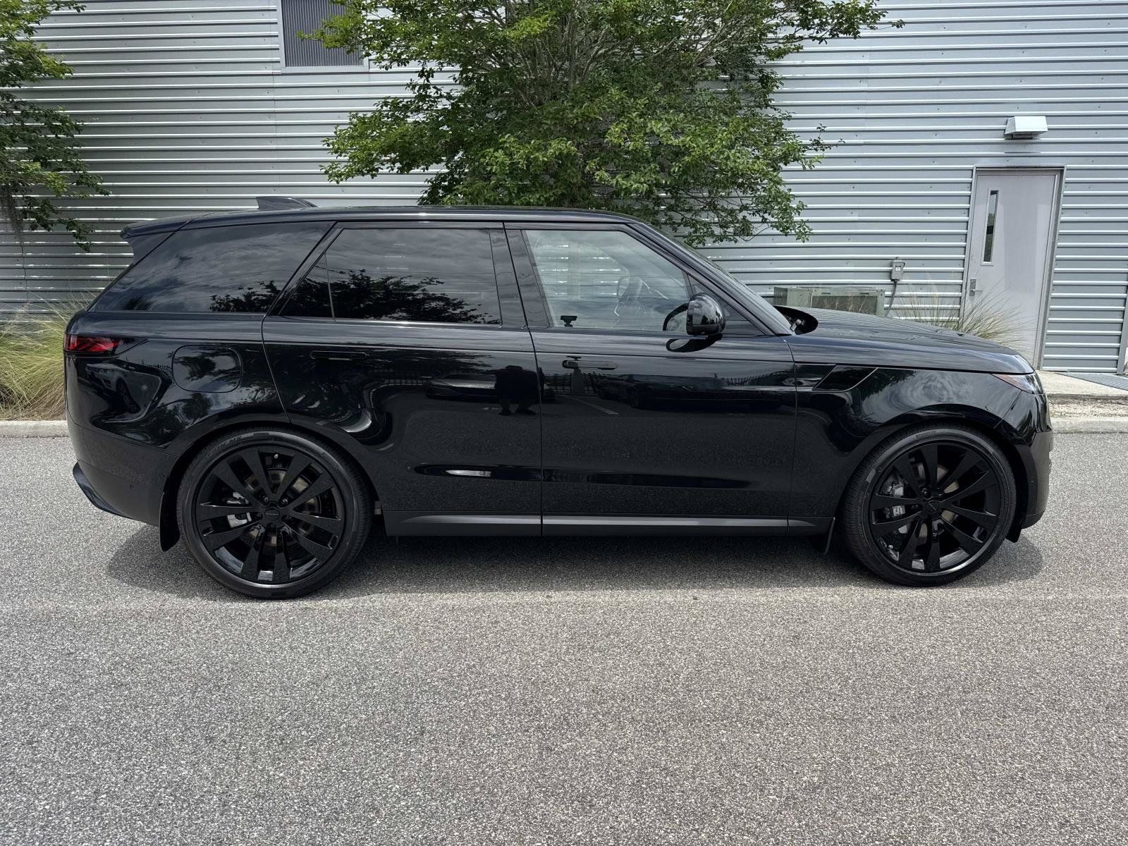 New 2026 Land Rover Range Rover Sport SE AWD/4WD image 5