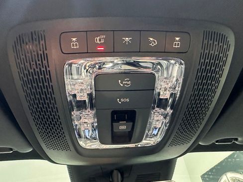 Used 2025 Mercedes-Benz GLA 250 Exclusive 4MATIC image 21