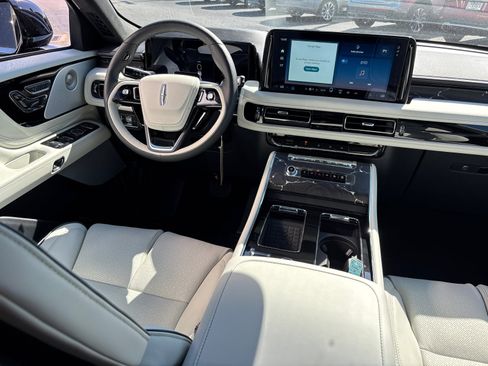New 2025 Lincoln Aviator Black Label image 32